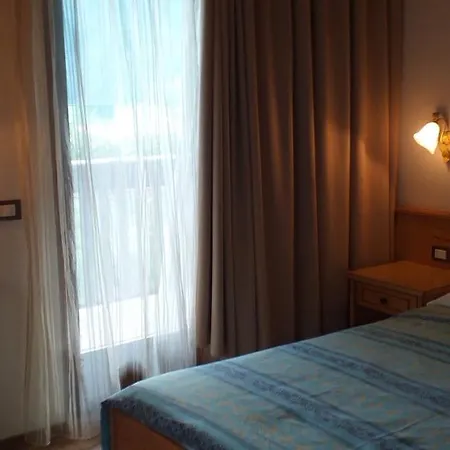Отель Fosine 4*